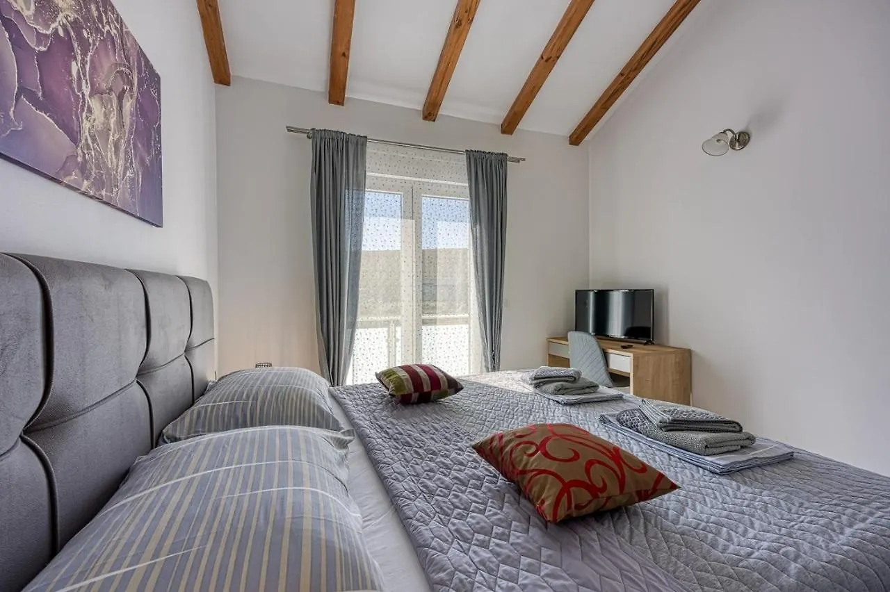 Villa Manda With Private Pool Ровиньско село