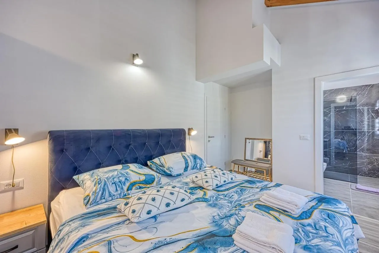 Villa Manda With Private Pool Ровиньско село 0*,  Хорватия
